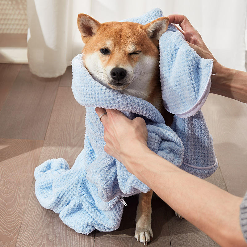 Eco-friendly pet bath towel, quick-drying cotton.